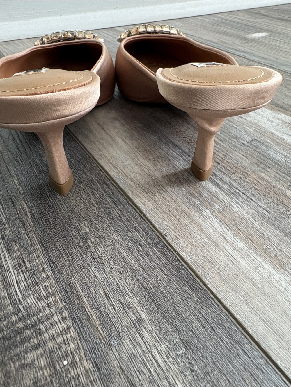 ANTHROPOLOGIE BIBI LOU Cream Satin Mules with Rhinestone Embellishment Size 36 - Picture 10 of 11